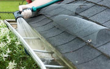 Blundeston gutter cleaning costs
